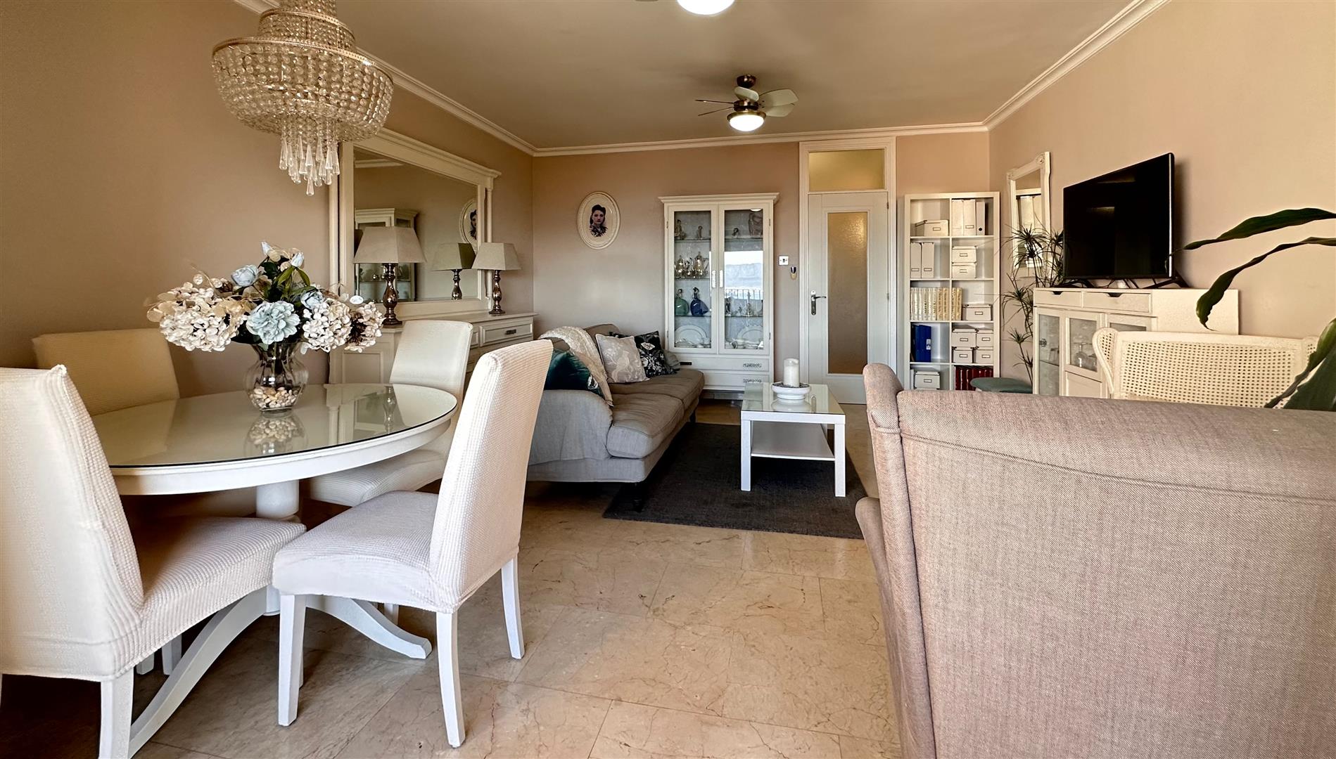 Image of Apartment - 2 Bedrooms - 2 Bathrooms for Sale in Gardiner's View-Gibraltar, Image 12
